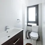 Solaar St Lazarous 아파트