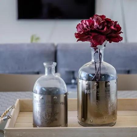 Solaar St Lazarous * Larnaca