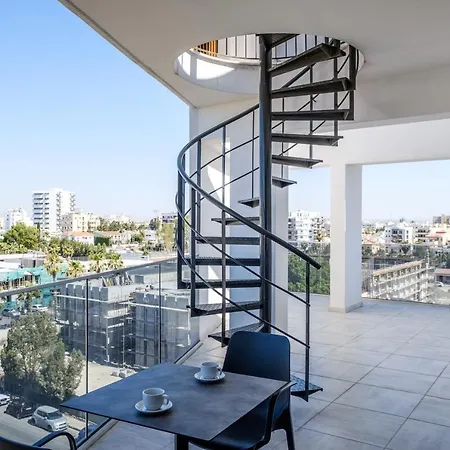 Solaar St Lazarous ラルナカ