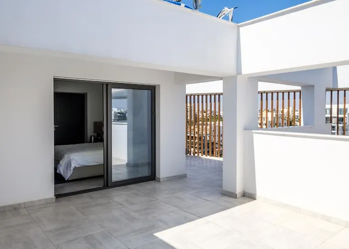 Solaar St Lazarous Апартаменти