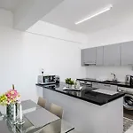 Solaar St Lazarous Apartman *