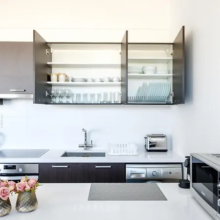 Solaar St Lazarous Apartman *
